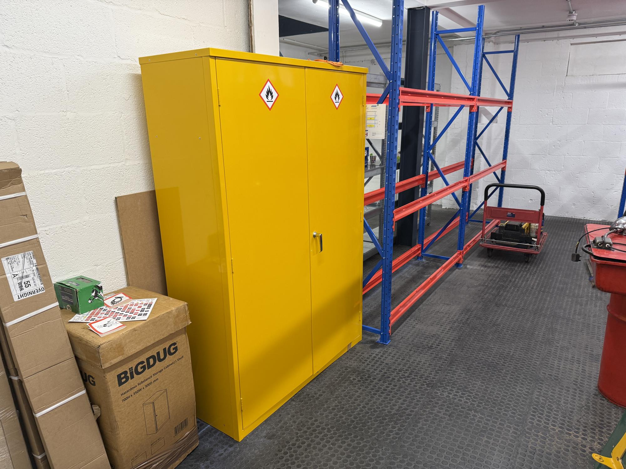 New Tyre Depot Storage Equipment
